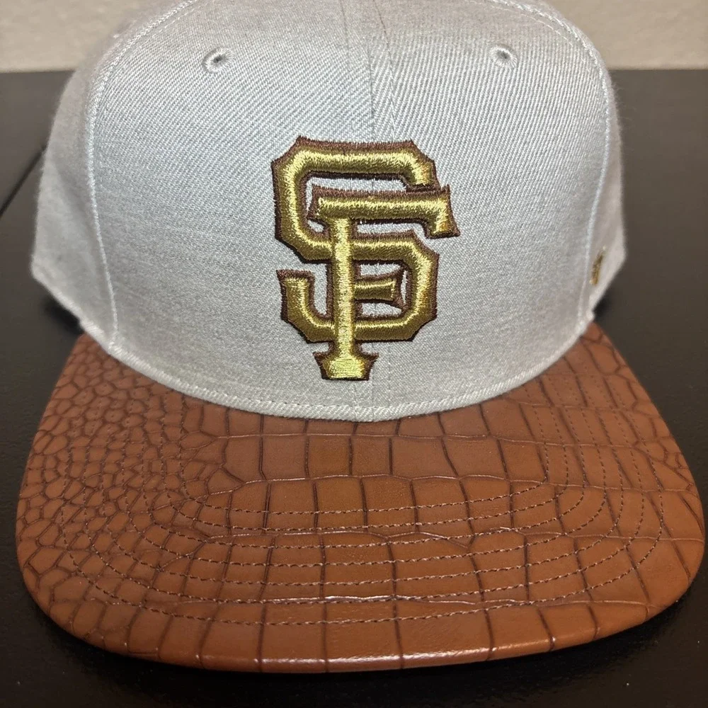 MLB‎ San Francisco Giants Baseball Hat '47 Brand Adjustable Cap strap back - NEW